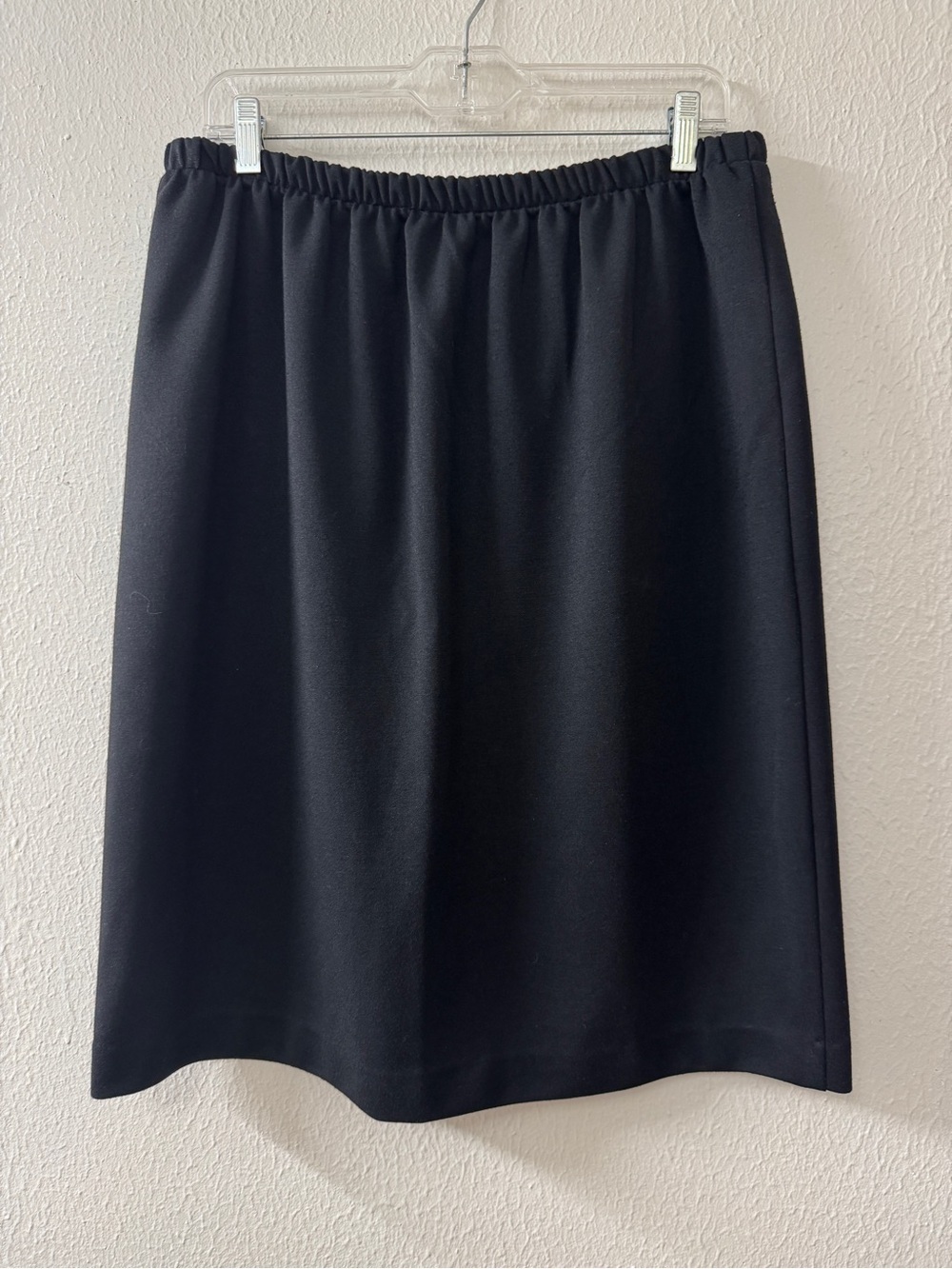 Leslie Faye Classic Black Elastic-Waist Skirt